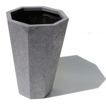 sekizgen beton saksi