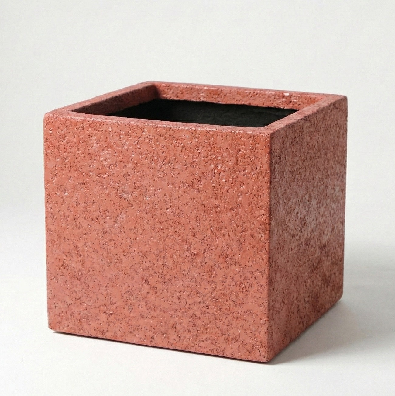 Beton Kare Saksı 30x30x30cm 2 beton-kare-saksi-kirmizi